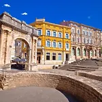 M&a - Luxury Private Free Parking Appartement Pula