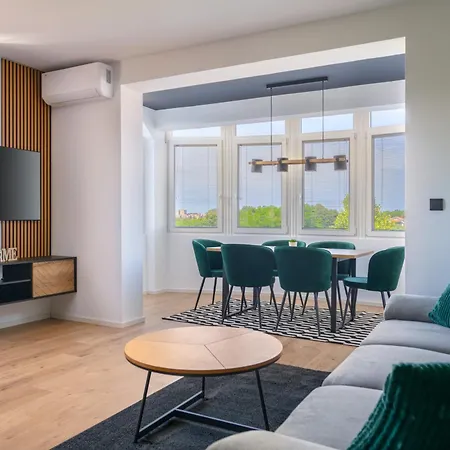 M&a - Luxury Apartment *